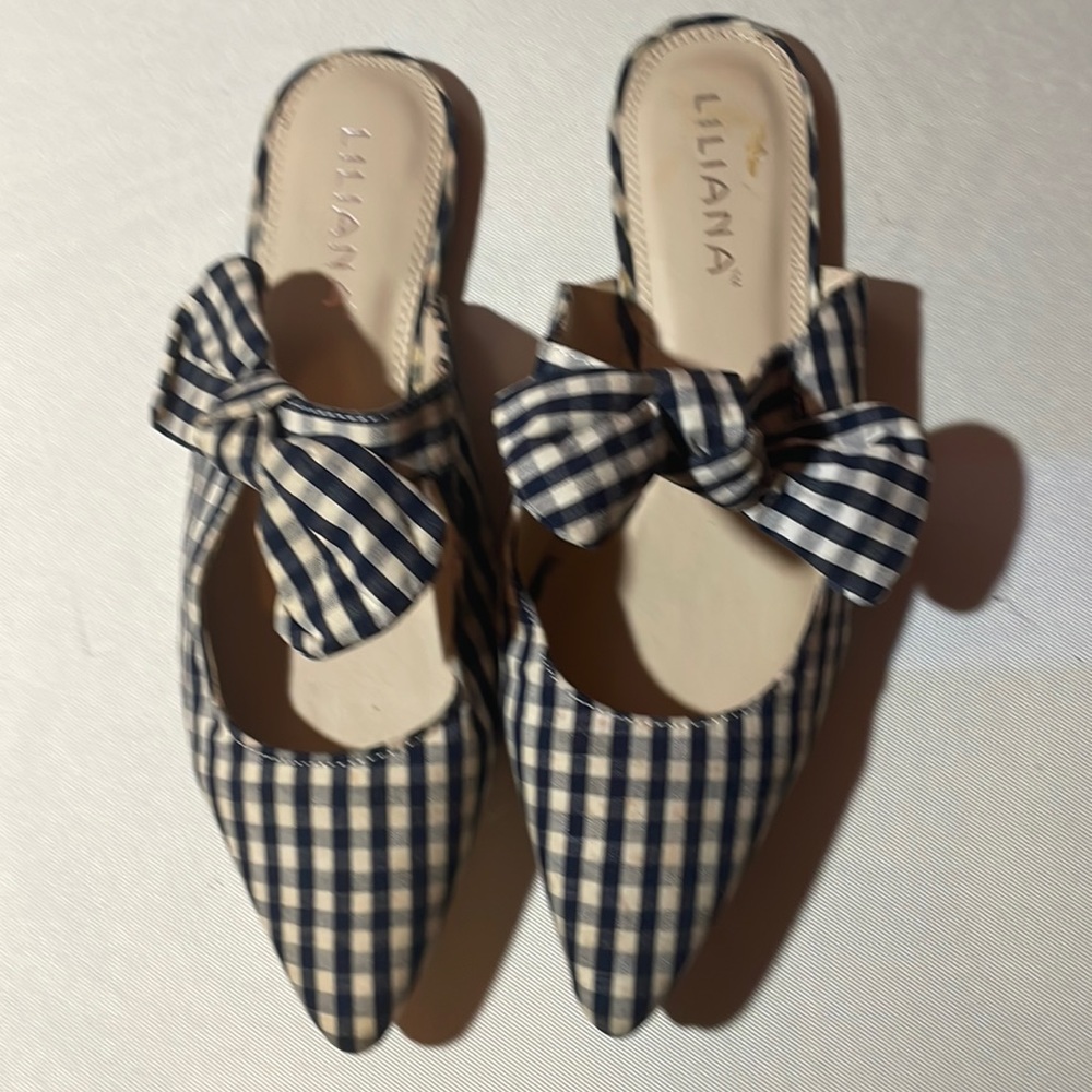 Liliana comfy slip ons - Picture 1 of 3